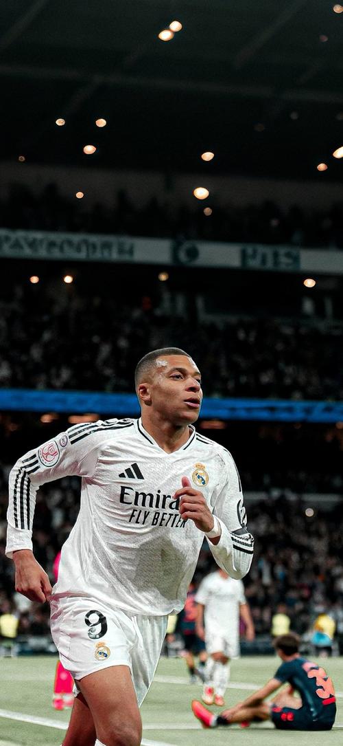 沃勒尔：阿德耶米确实犯了错误，但我们首先要给予他一些支持